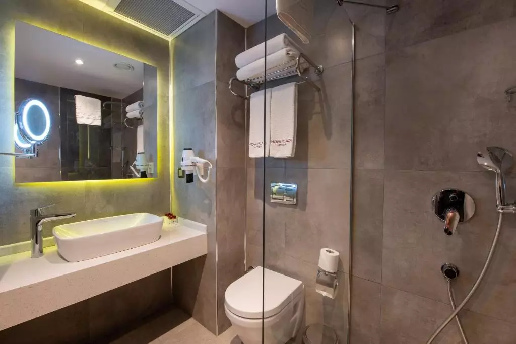 Nova Plaza Crystal Hotel and Spa